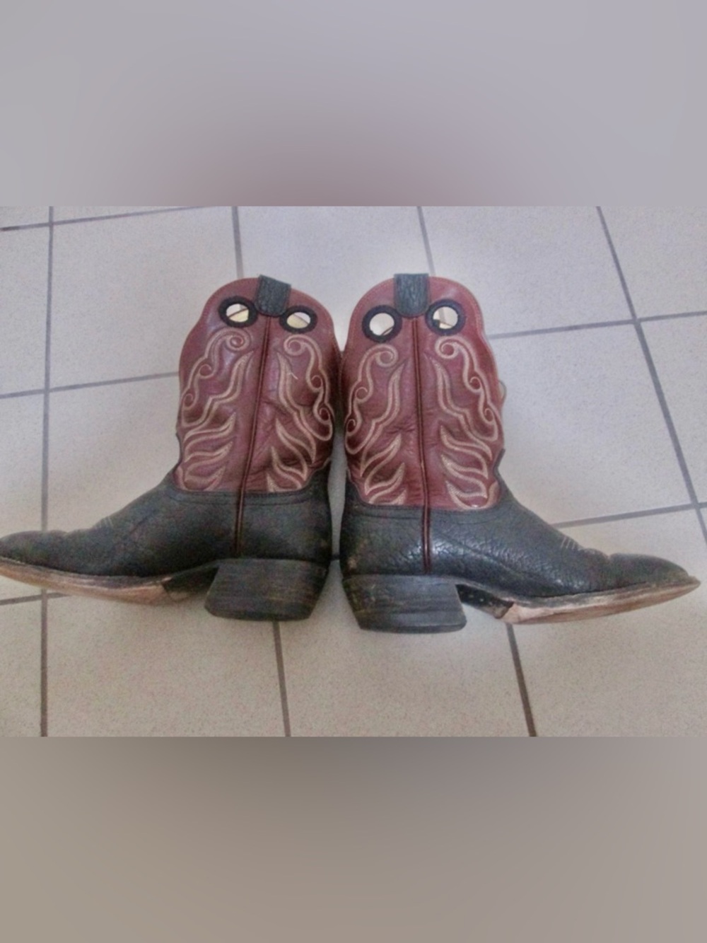 HONDO Maroon and Black Western Pull-On Cowboy Boots
